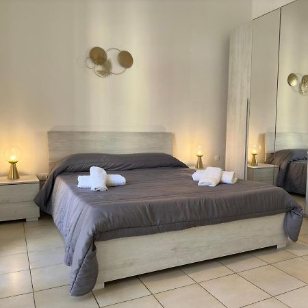 Cconforthotels Appartamento Crispi バーリ エクステリア 写真