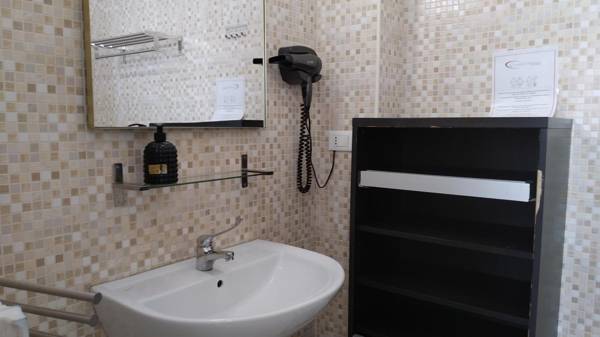 Cconforthotels Appartamento Crispi バーリ エクステリア 写真